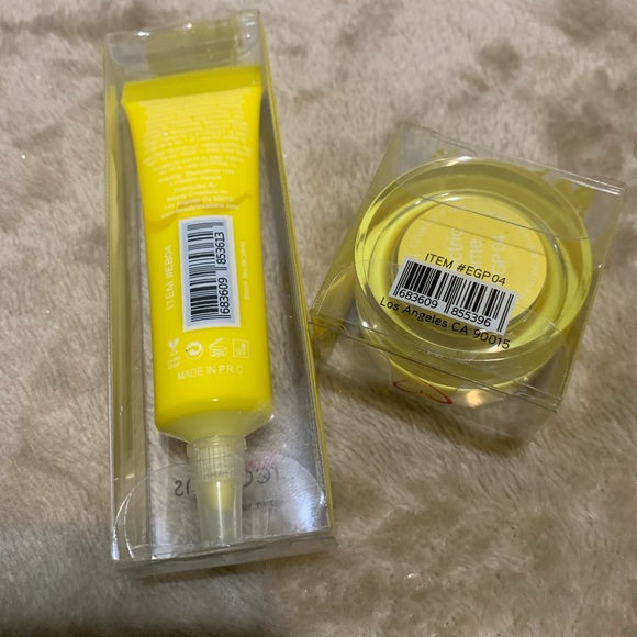 Beauty Creations Eyeshadow Primer Base & Eyeliner - Picture 2 of 15